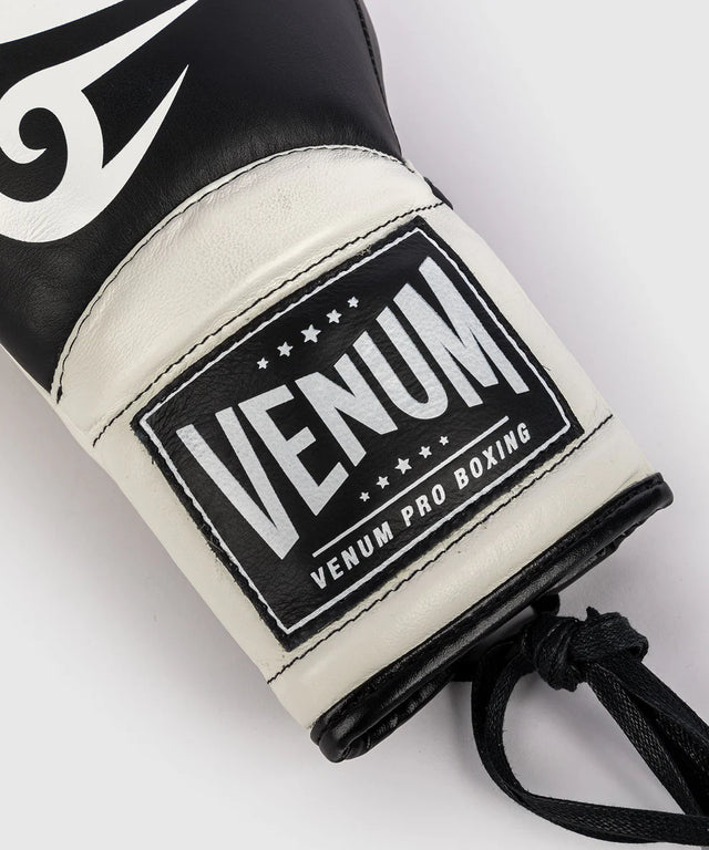 Venum x Mike Tyson Bokshandschoenen Giant 2.0 Pro met vetersluiting - Zwart/Wit