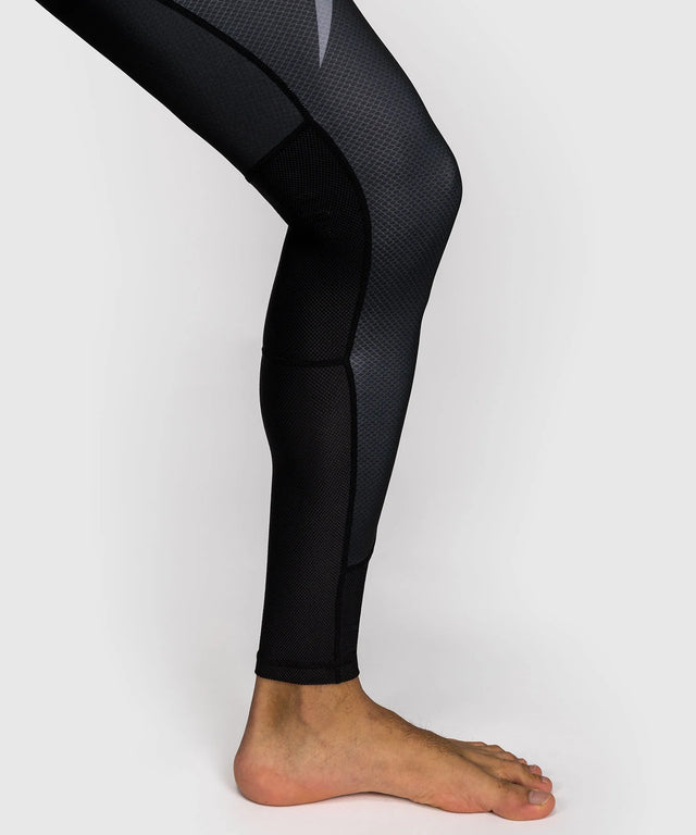Spats de MMA Venum No Gi – Preto/Prata