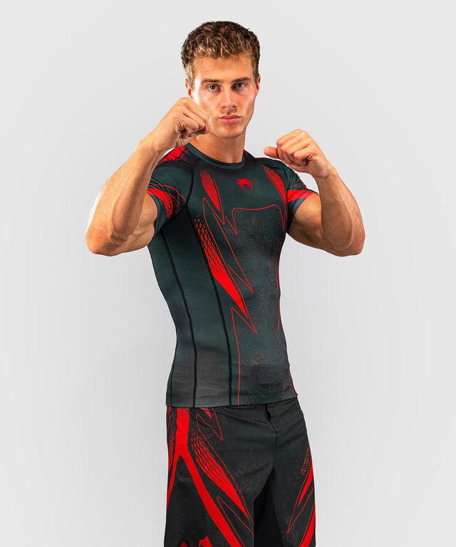 Venum Rashguard Amazonia Reborn Korte Mouwen - Zwart/Rood