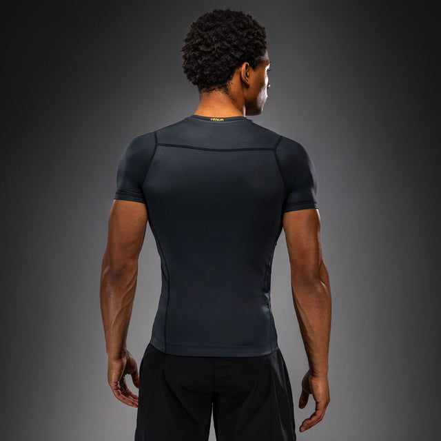 Venum Rashguard Attack Korte Mouwen - Zwart/Goud