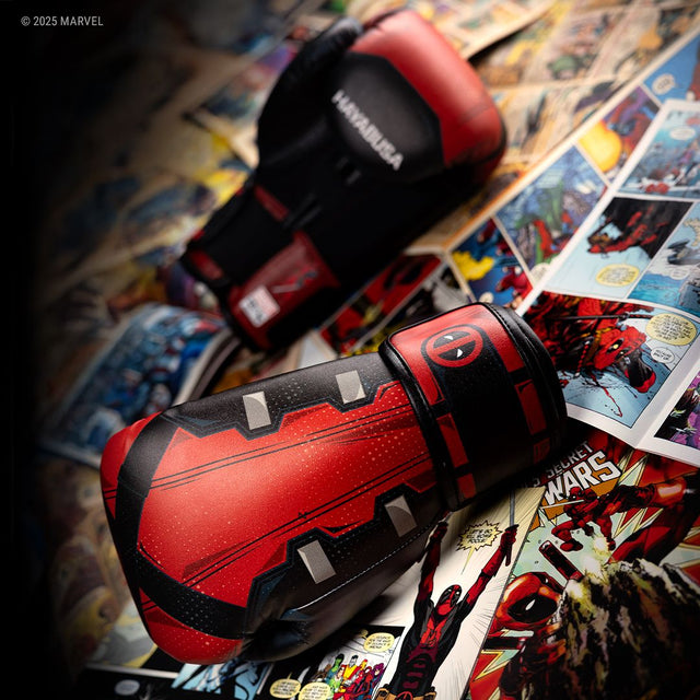 Hayabusa x Marvel Boxing gloves Deadpool – Red/Black