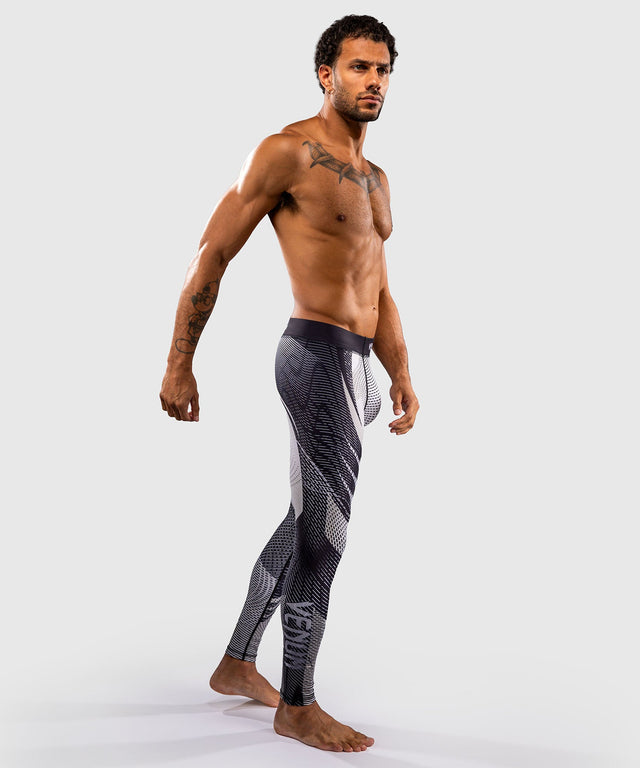 Venum Compression Shorts Galactic 3.0 – Off-white/Black