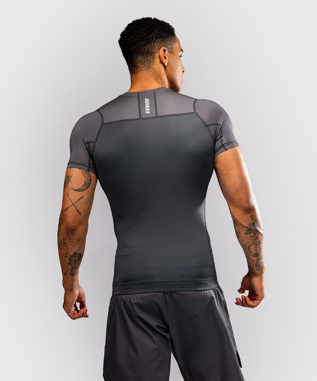 Rashguard Venum G-Fit Scale Manga Corta - Gris