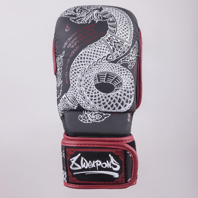 8 WEAPONS MMA Handschoenen Sak Yant Naga - Zwart/Marijnrood