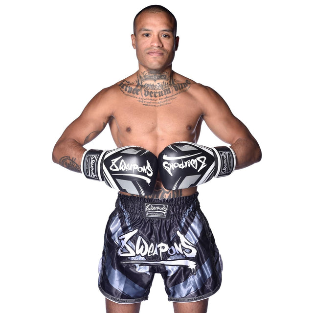 Spodenki Muay Thai 8 WEAPONS Shift – Czarne Mat