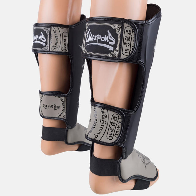 8 WEAPONS Shin guards 8 Ways Yant – Black/Sand