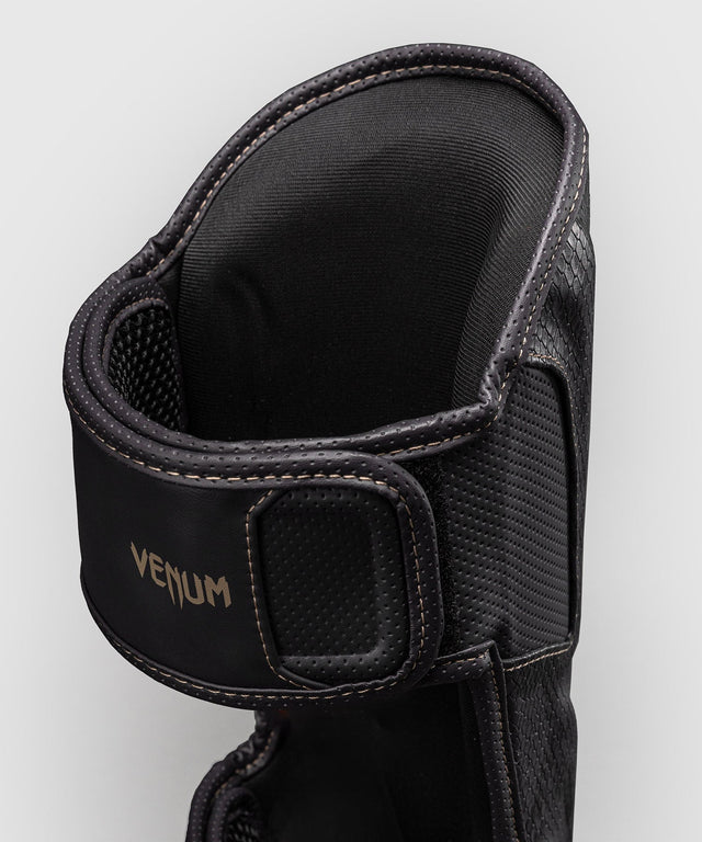 Venum Shin guards Impact Evo Scales – Dark Grey
