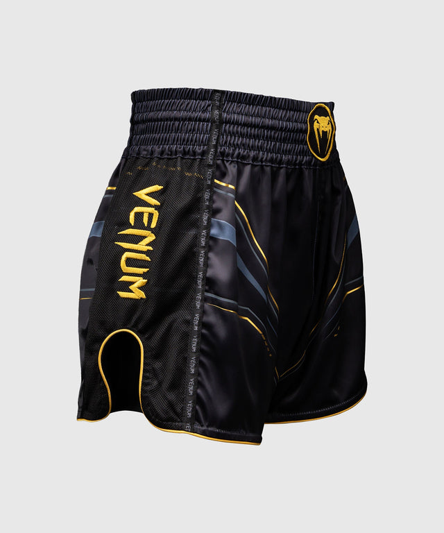 Spodenki Muay Thai Venum Streamline – Czarne/Złote