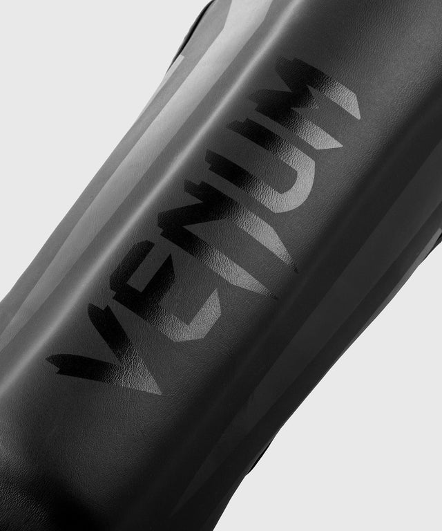 Venum Shin guards Elite Kids – Black