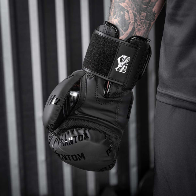 Rękawice bokserskie Phantom Athletics Velcro – Czarne/Białe
