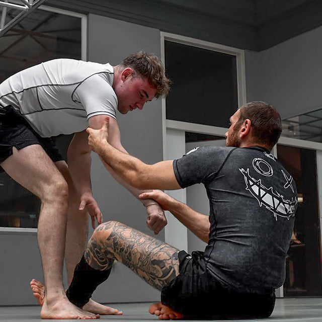 Rashguard Phantom Athletics EVO Serious – Czarny