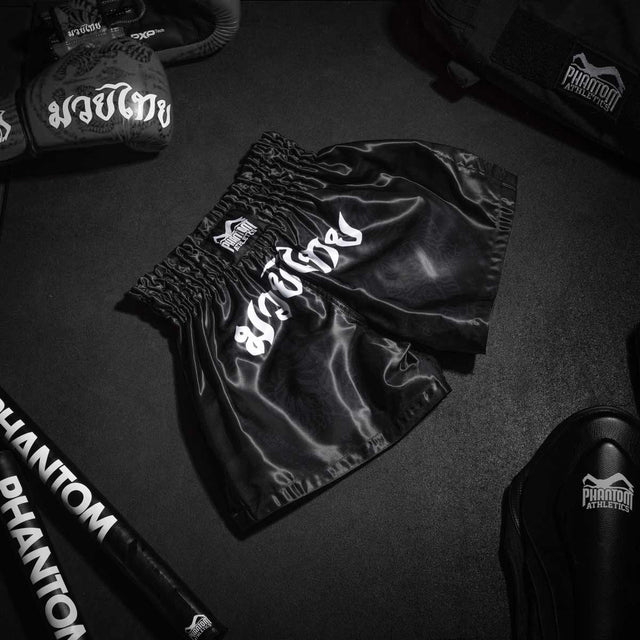 Phantom Athletics Muay Thai Shorts Sak Yant - Zwart