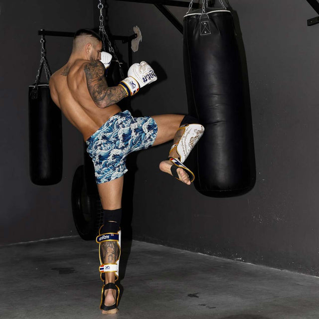 Phantom Athletics Scheenbeschermers Muay Thai - Wit/Goud