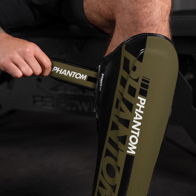 Phantom Athletics Scheenbeschermers APEX Striking - Army