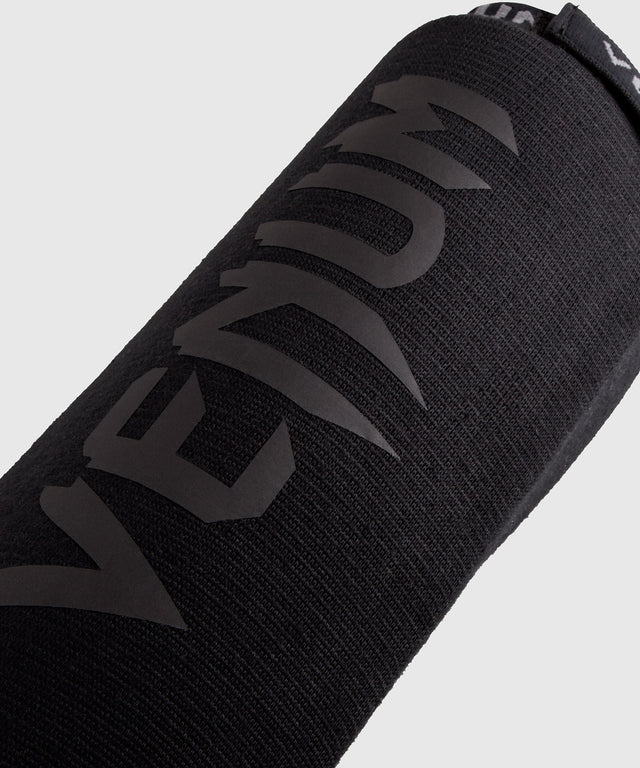 Venum Benskydd Kickboxning Kontact – Svart/Svart