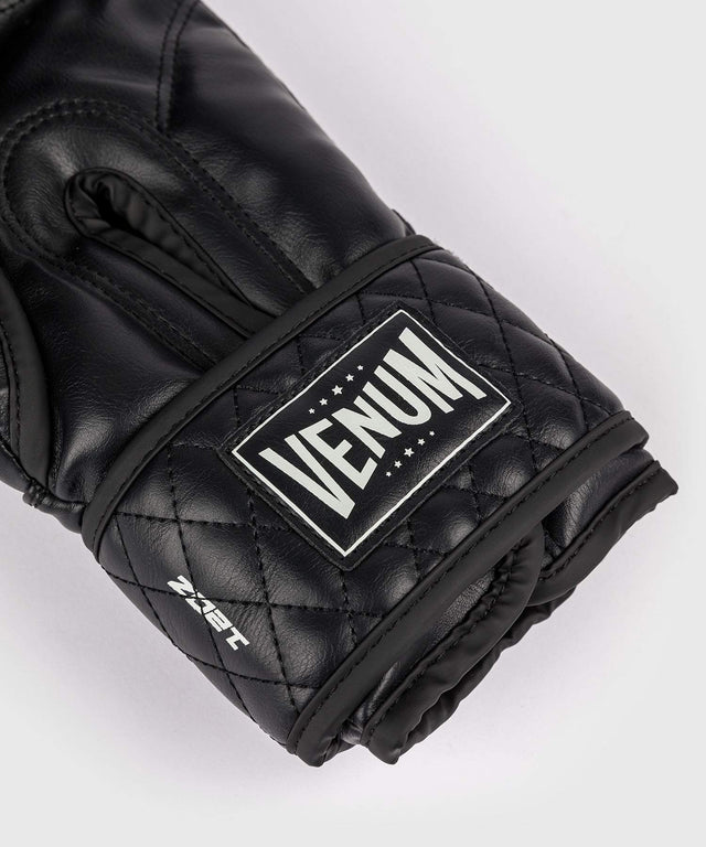 Venum Boxing Gloves Impact Classic - Black