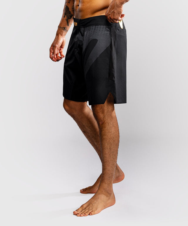 Venum MMA Shorts Attack - Zwart/Goud