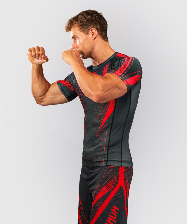 Venum Rashguard Amazonia Reborn Korte Mouwen - Zwart/Rood
