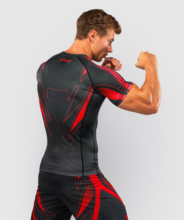 Venum Rashguard Amazonia Reborn Korte Mouwen - Zwart/Rood