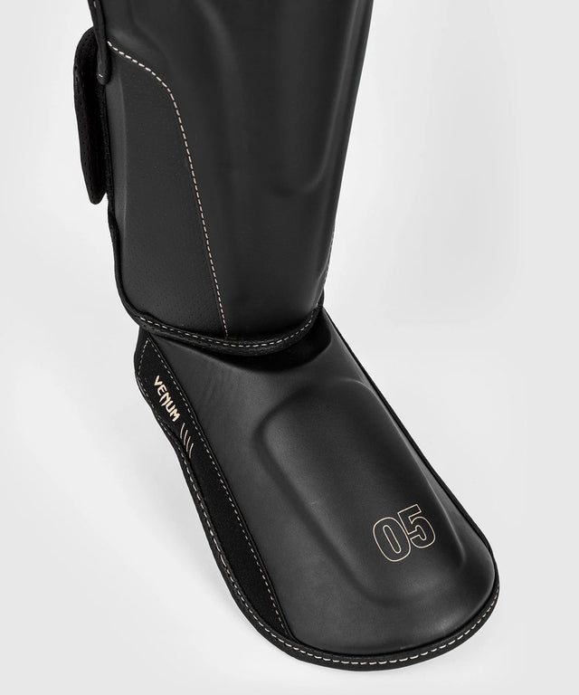 Venum Kickboxing Shin Guards Impact Evo - Black