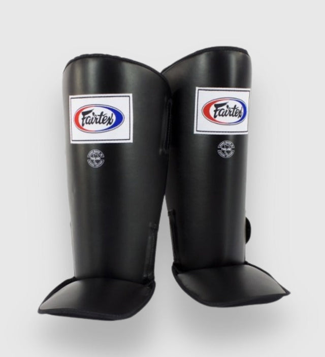 Ochraniacze na piszczele Fairtex SP1 – Czarne