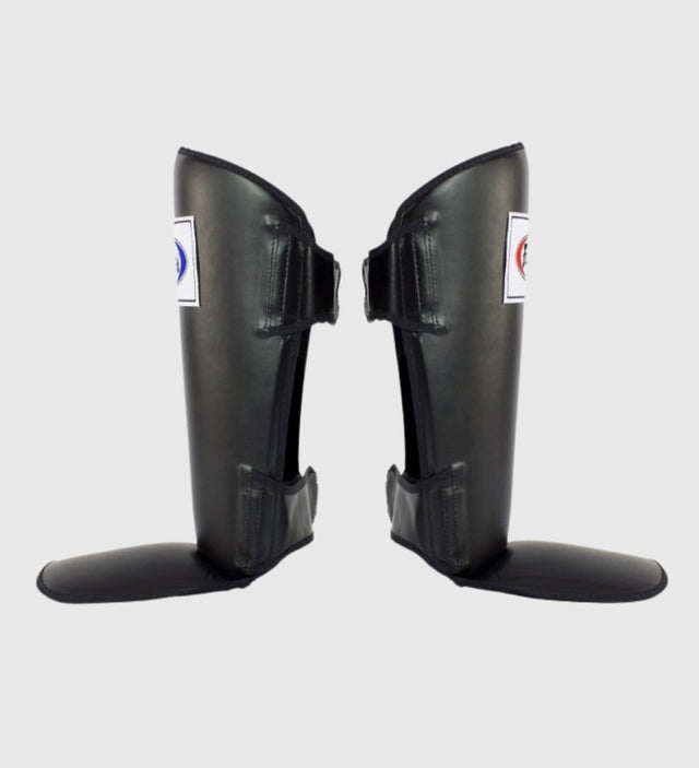 Ochraniacze na piszczele Fairtex SP1 – Czarne