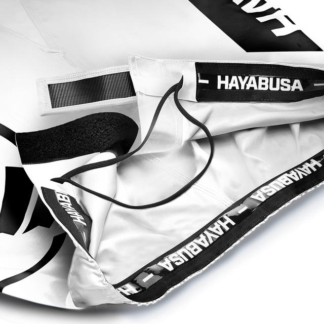Spodenki MMA Hayabusa Icon Lang – Białe/Czarne