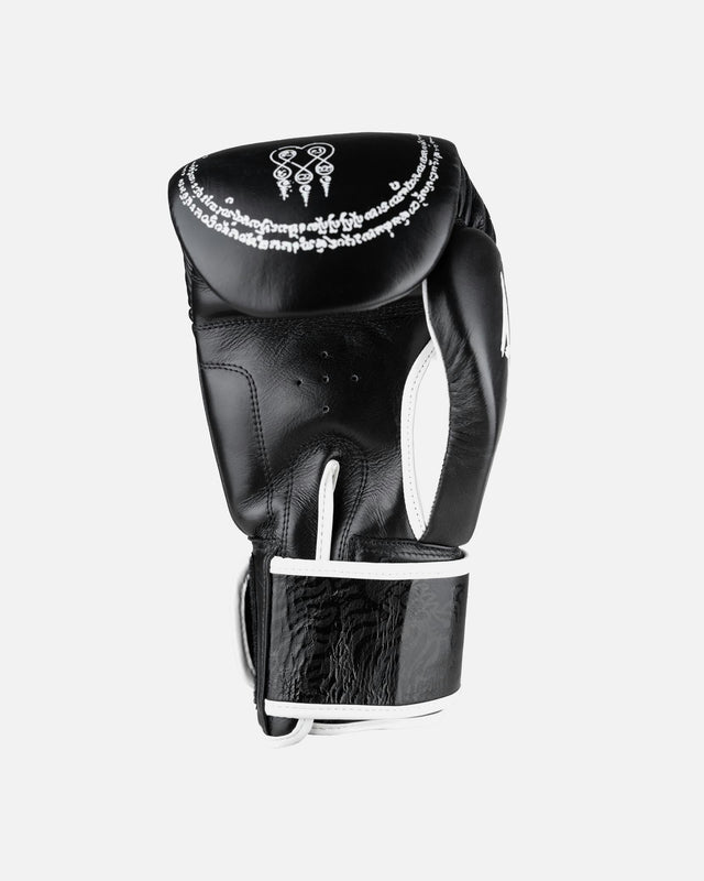 8 WEAPONS Boxing gloves Sak Yant Big Tiger – Black