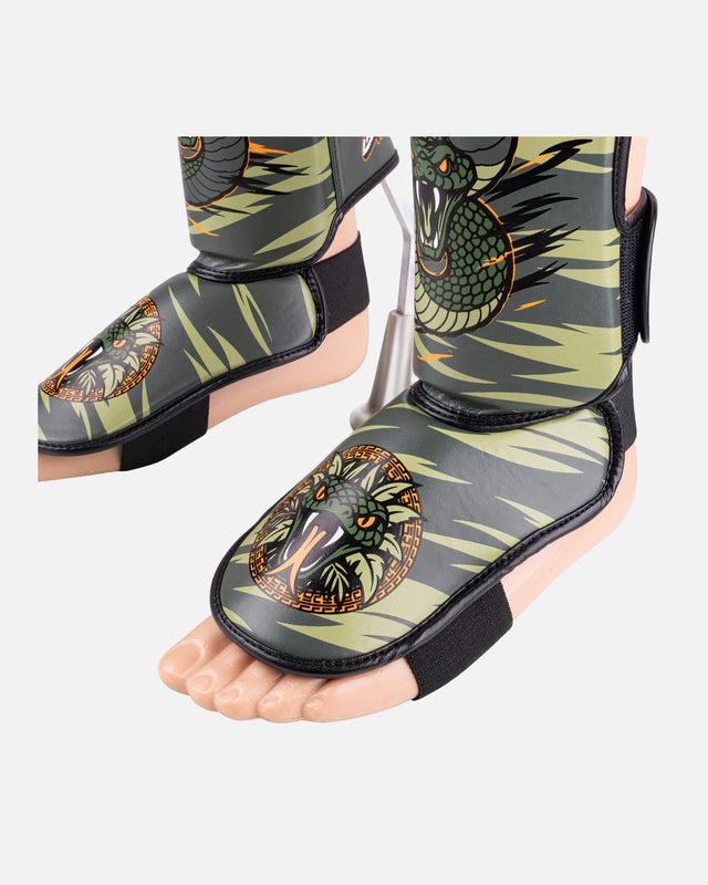 8 WEAPONS Shin guards Beastial Viper – Khaki