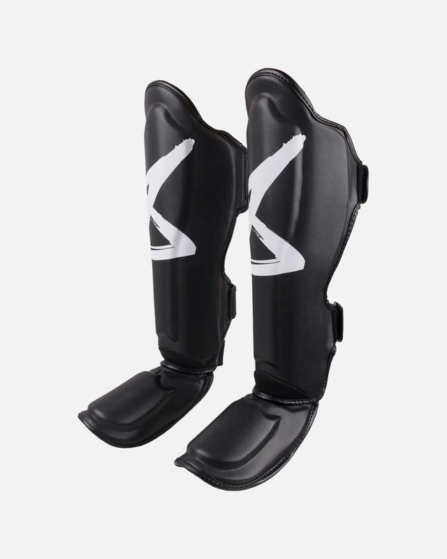 8 WEAPONS Scheenbeschermers BIG 8 Premium Shin Guards, - Zwart