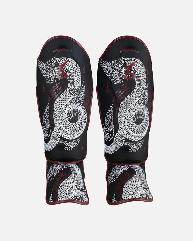8 WEAPONS Scheenbeschermers Sak Yant Naga - Zwart/Bordeaux