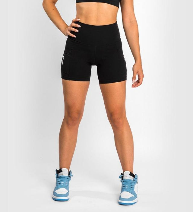 Spodenki Venum Essential – Czarne – Damskie