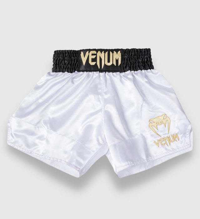 Spodenki do kickboxingu Venum Classic 2.0 – Białe/Czarne/Złote