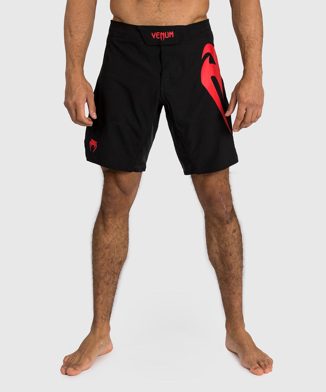 Spodenki MMA Venum Light 5.0 – Czarne/Czerwone