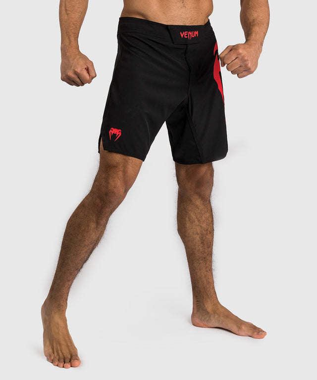 Spodenki MMA Venum Light 5.0 – Czarne/Czerwone