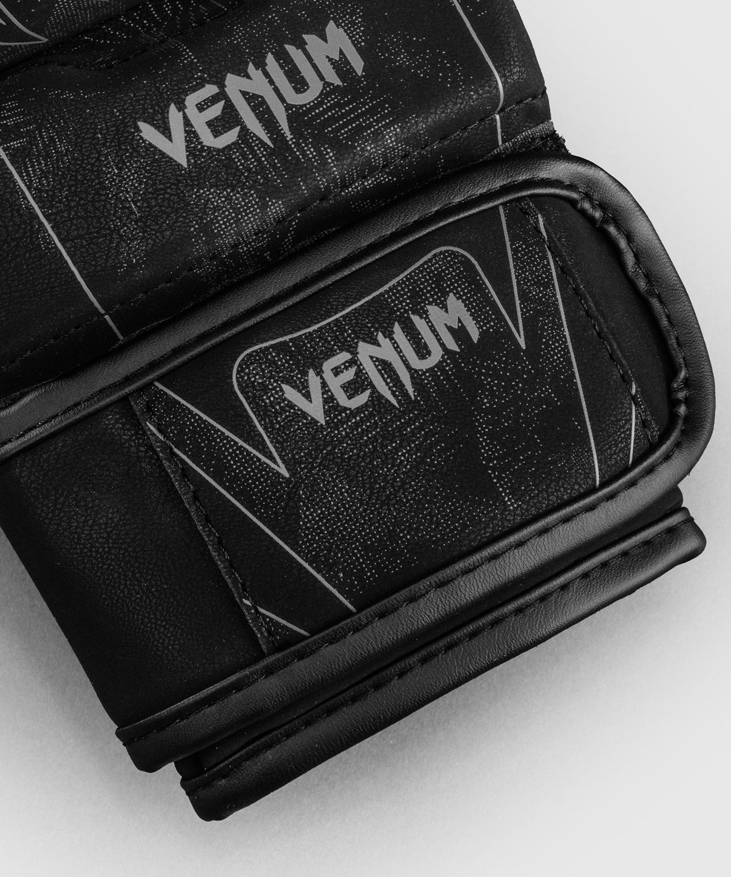 Gants de sparring MMA Venum Amazonia Reborn – Noir/Gris