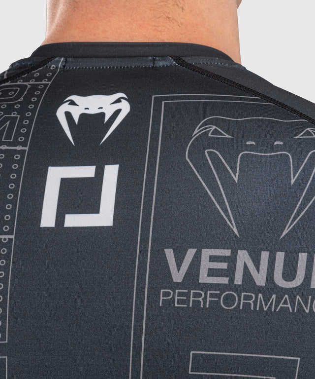 Venum Rashguard Karate Combat Długie Rękawy – Czarny/Szary