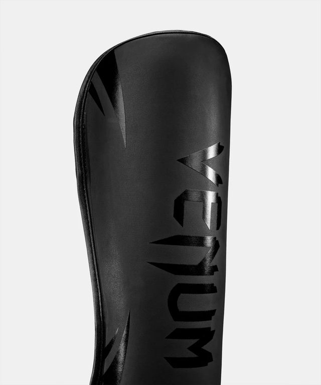 Venum Shin guards Challenger – Black/Black