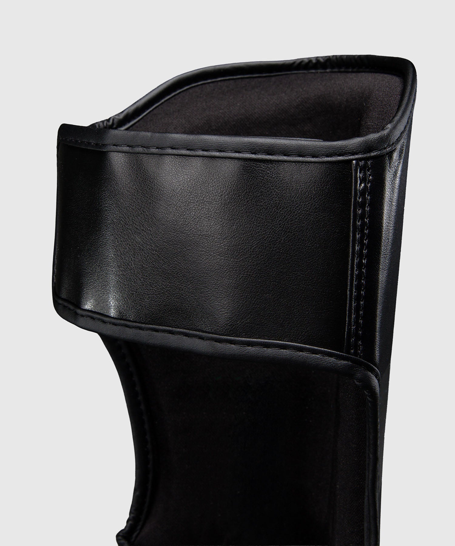 Ringhorns Charger Shin Guards – Black/Gold