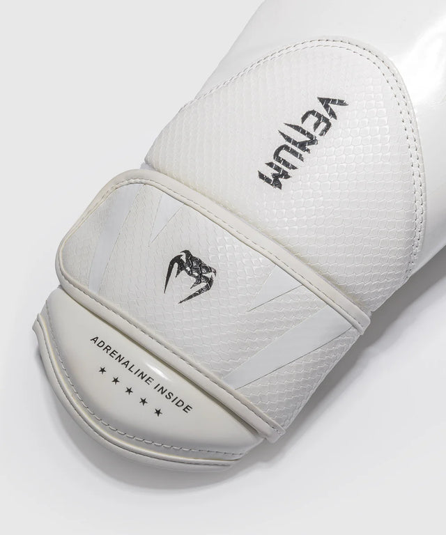 Venum Boxing Gloves Challenger 4.0 Scales - Ivory