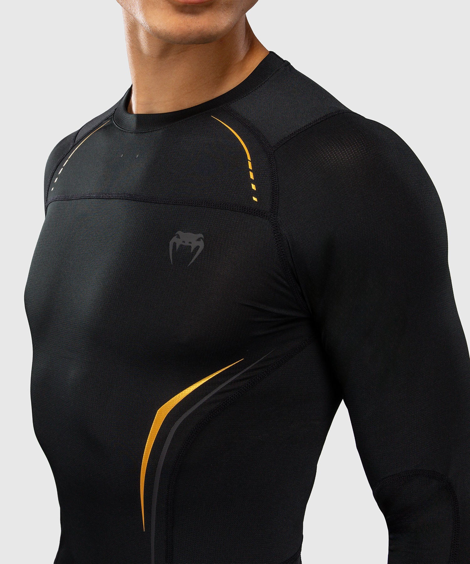 Venum Rashguard G-Core Lange Mouwen - Zwart/Goud