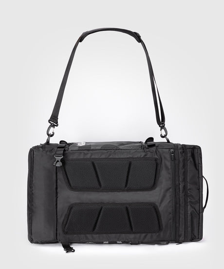 Saco de desporto Venum Shockwave 60L – Preto