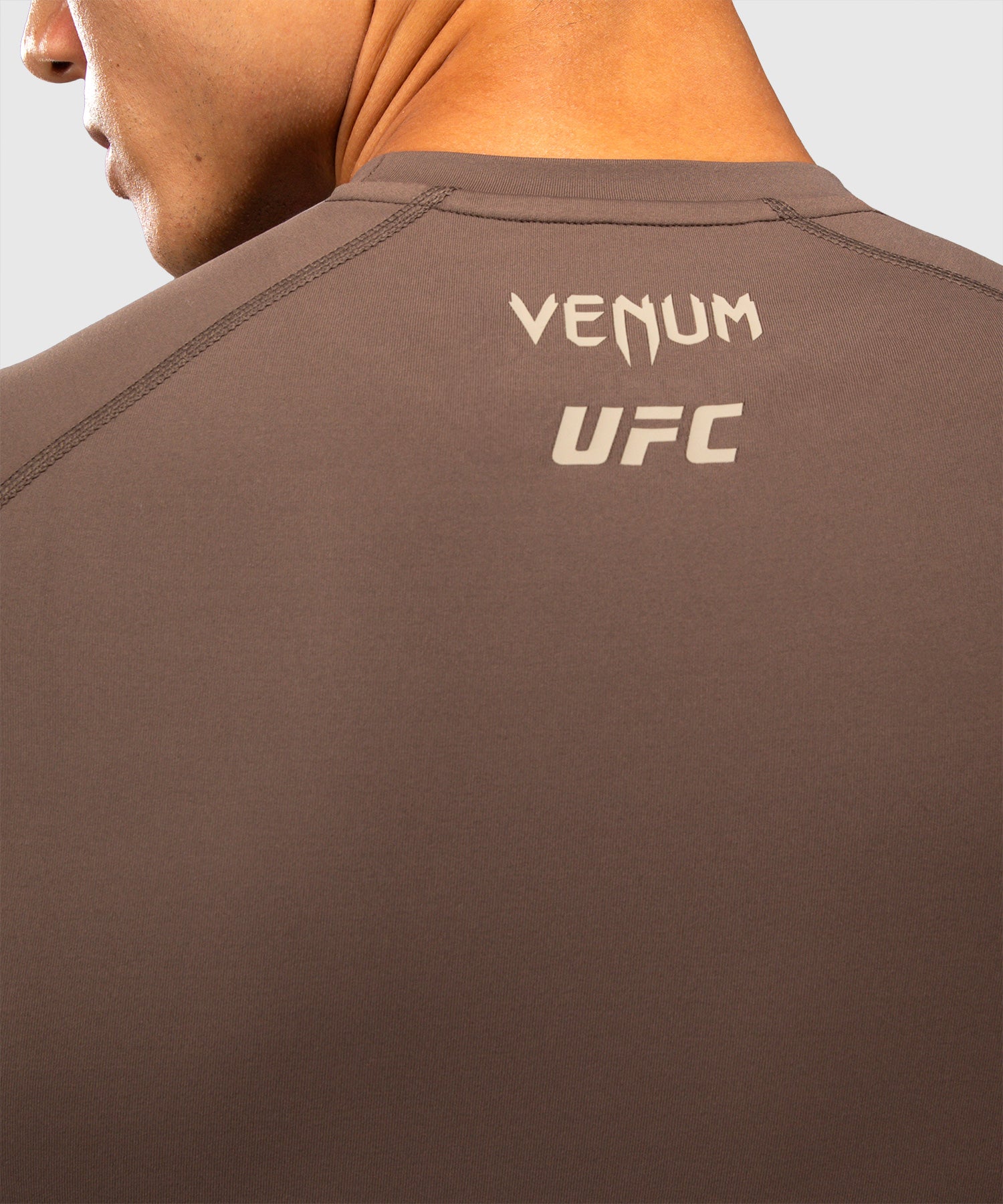 Venum UFC Rashguard Unity Lange Mouwen - Bruin