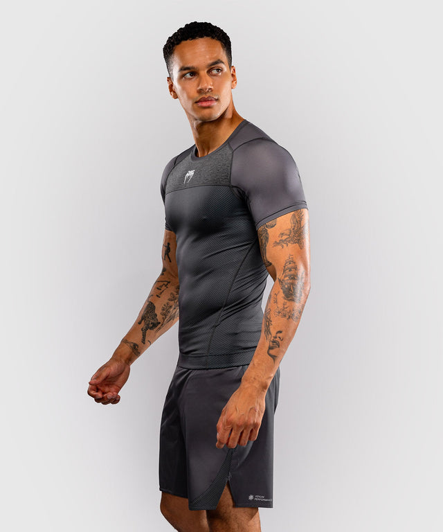 Rashguard Venum G-Fit Scale Manga Corta - Gris