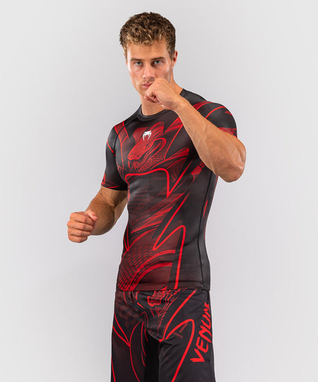 Rashguard Venum Crimson Viper 2.0 – Manica Corta Nero/Rosso