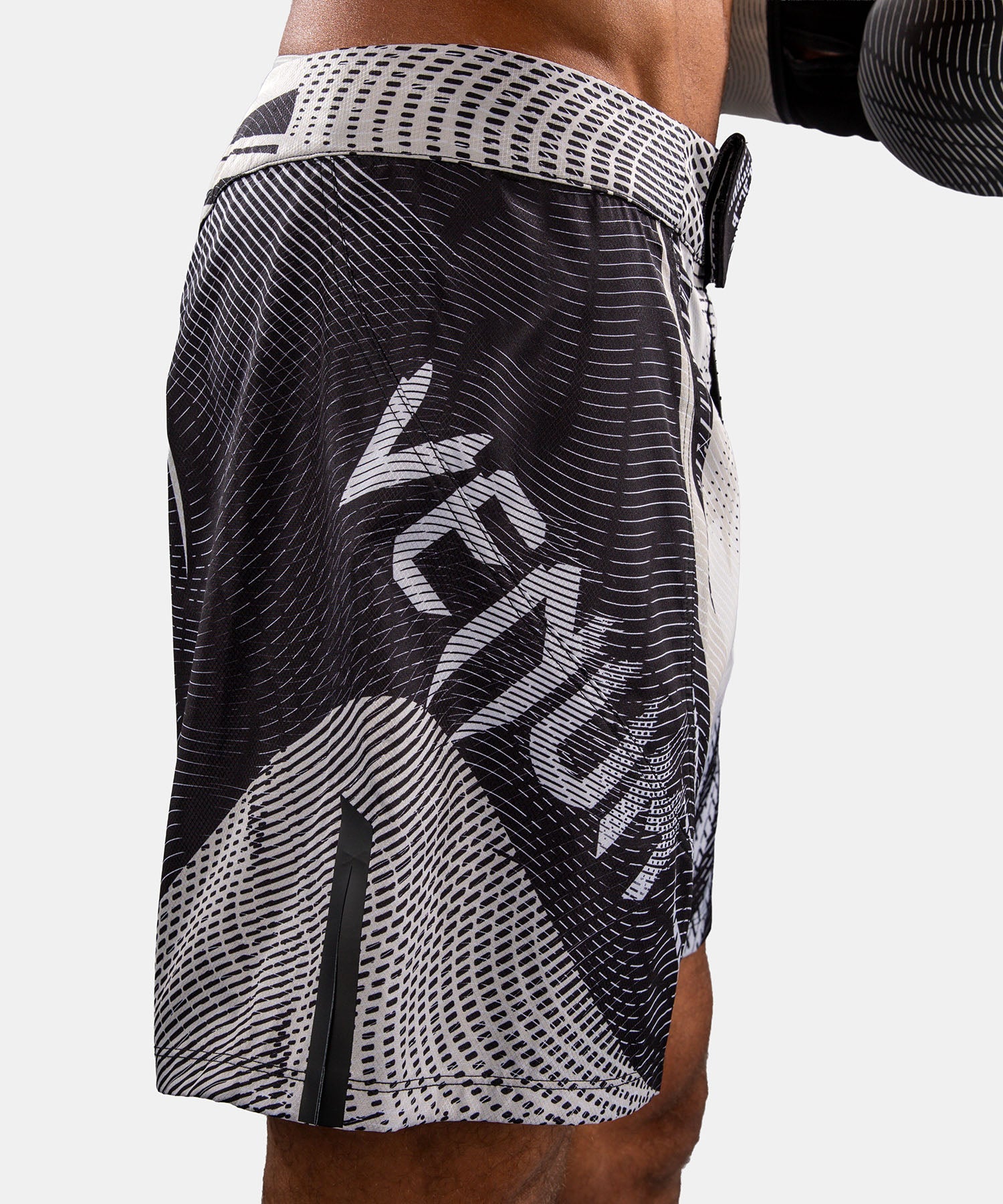 Spodenki MMA Venum Galactic 3.0 – Offwhite/Czarne