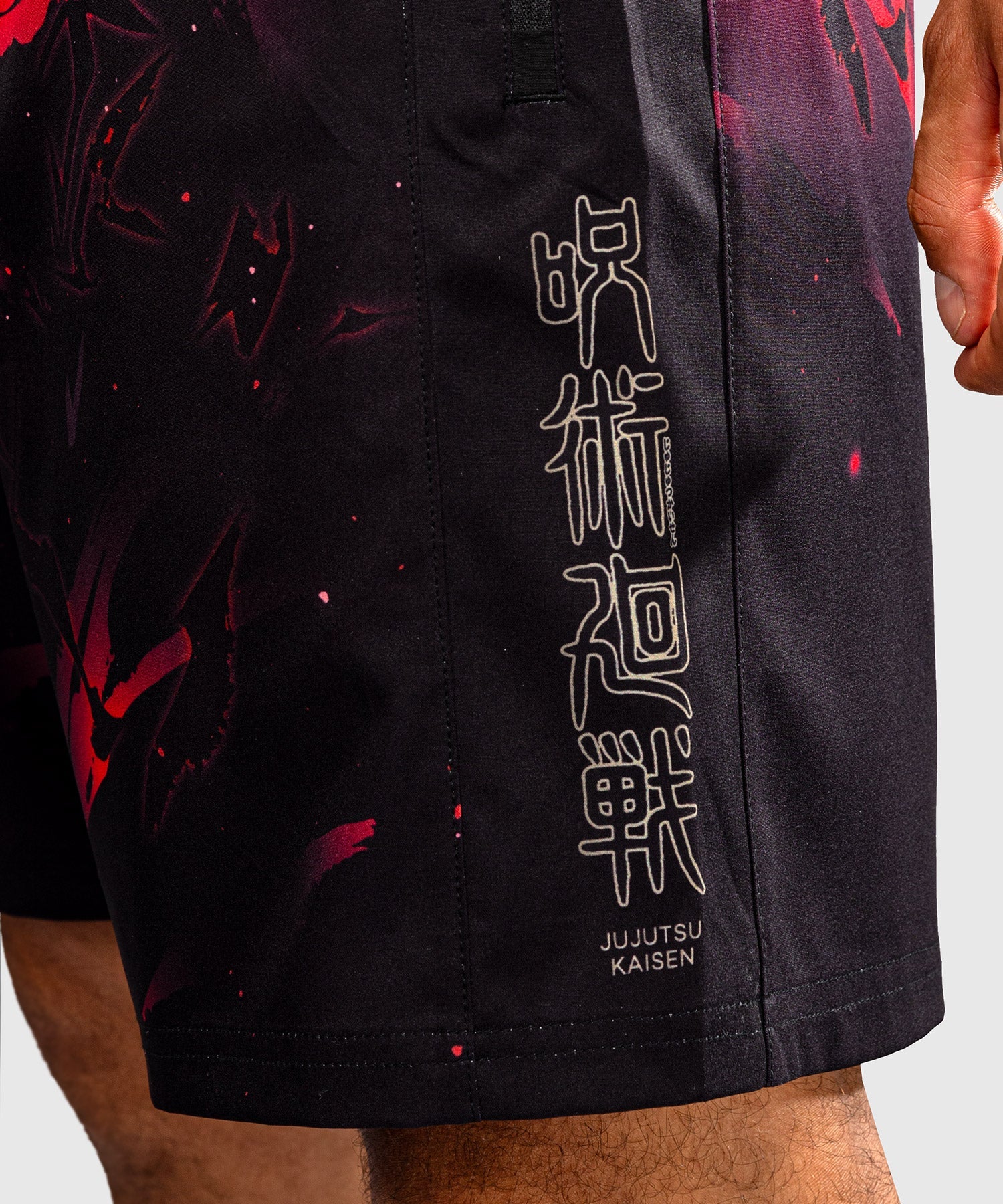 Venum Trainingsshorts x Jujutsu Kaisen Itadori - Zwart/Rood