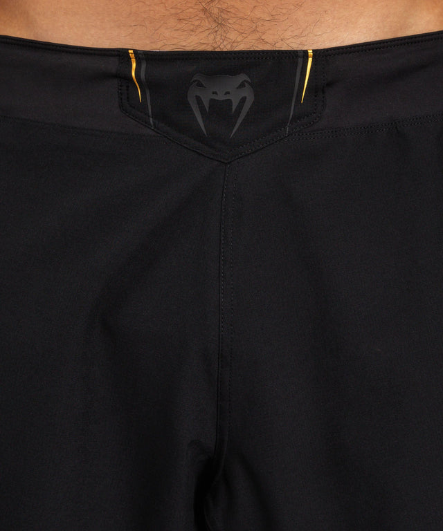 Venum MMA Shorts G-Core - Zwart/Goud