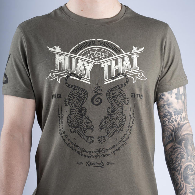 8 WEAPONS T-Shirt Sak Yant Tigers – Olive