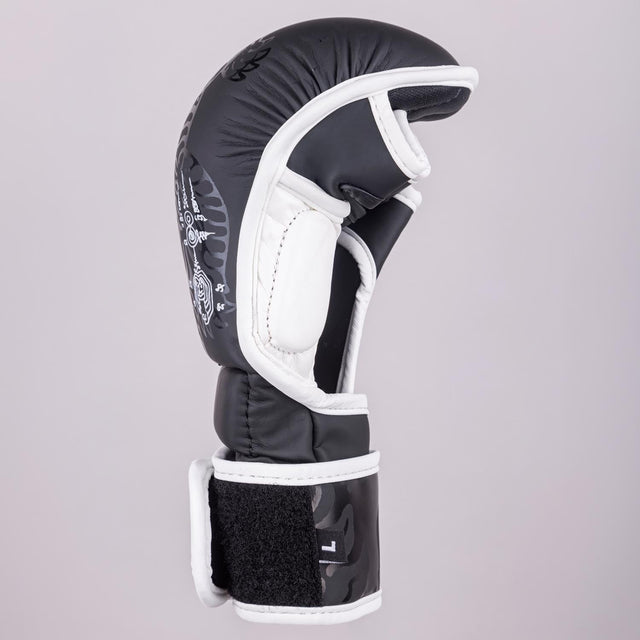 Rękawice MMA 8 WEAPONS Sak Yant Big Tiger – Czarne